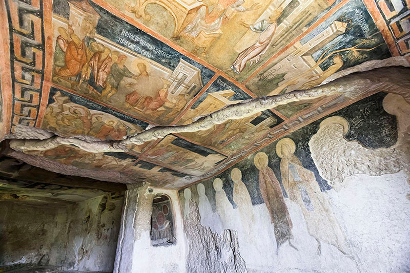 イヴァノヴォの岩窟教会群　世界遺産　ブルガリア