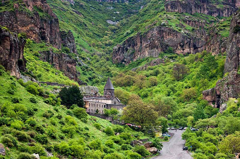 ゲガルド修道院　アルメニア　geghard monastery armenia