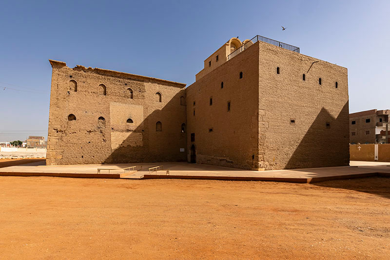 ソハーグ　赤の修道院　エジプト
sohag red monastery egypt