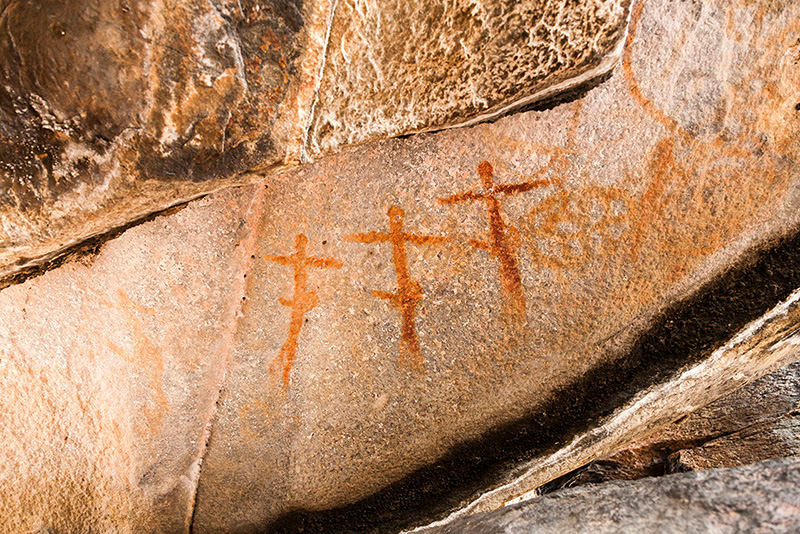 ツォディロ・ヒルズ　古代岩絵　ボツワナ　rock paintings tsodilo hills botswana