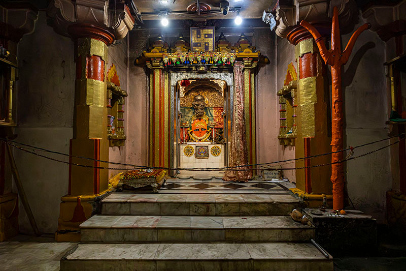 ギルナール山　アンビカ寺院　グジャラート　インド mt. girnar ambika temple gujarat india