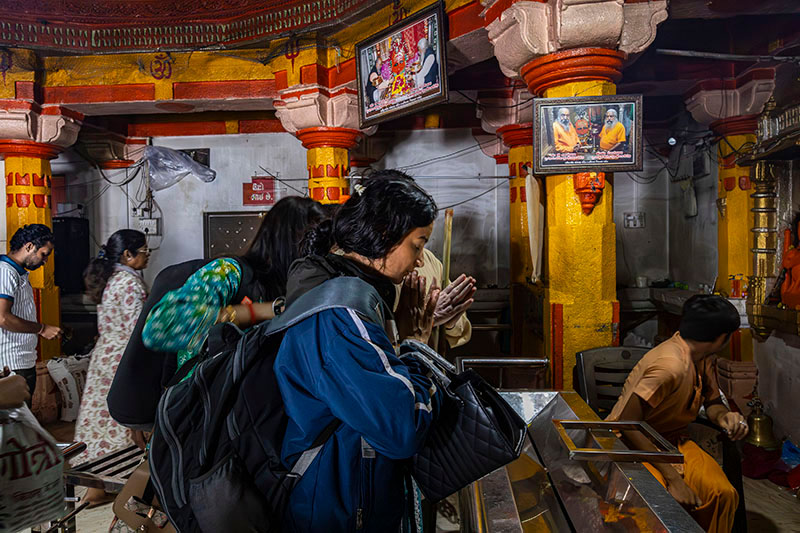 ギルナール山　アンビカ寺院　グジャラート　インド mt. girnar ambika temple gujarat india