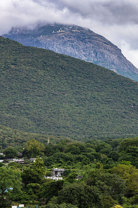 ギルナール山　グジャラート　インド mt. girnar gujarat india