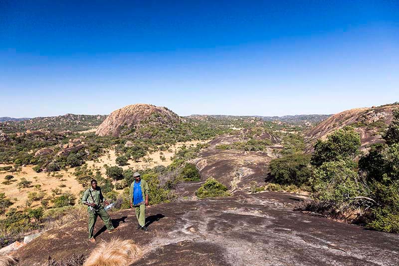 マトボ丘陵　イナンゲ・トレッキング　 ジンバブエ　matobo hills zimbabwe