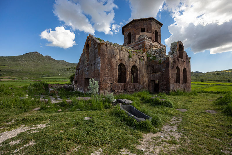 クズル・キリセ 赤い教会 グゼルユルト トルコ kizil kilise güzelyurt cappadocia turkey