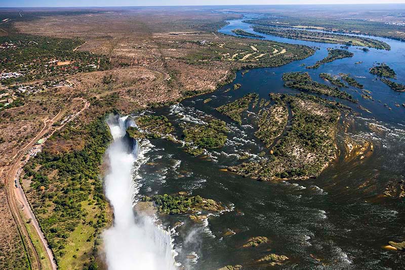 ヴィクトリア滝　ザンベジ河　ジンバブエvictoria falls zambezi river zimbabwe